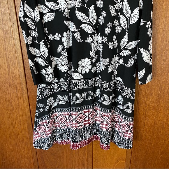 NWT Lildy V-Neck Floral Tunic Dress Red Accents - Picture 11 of 11